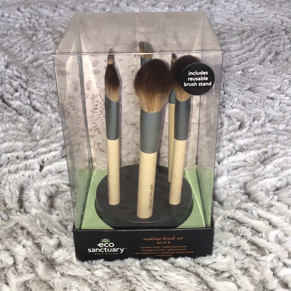 •Makeup Brush Set•